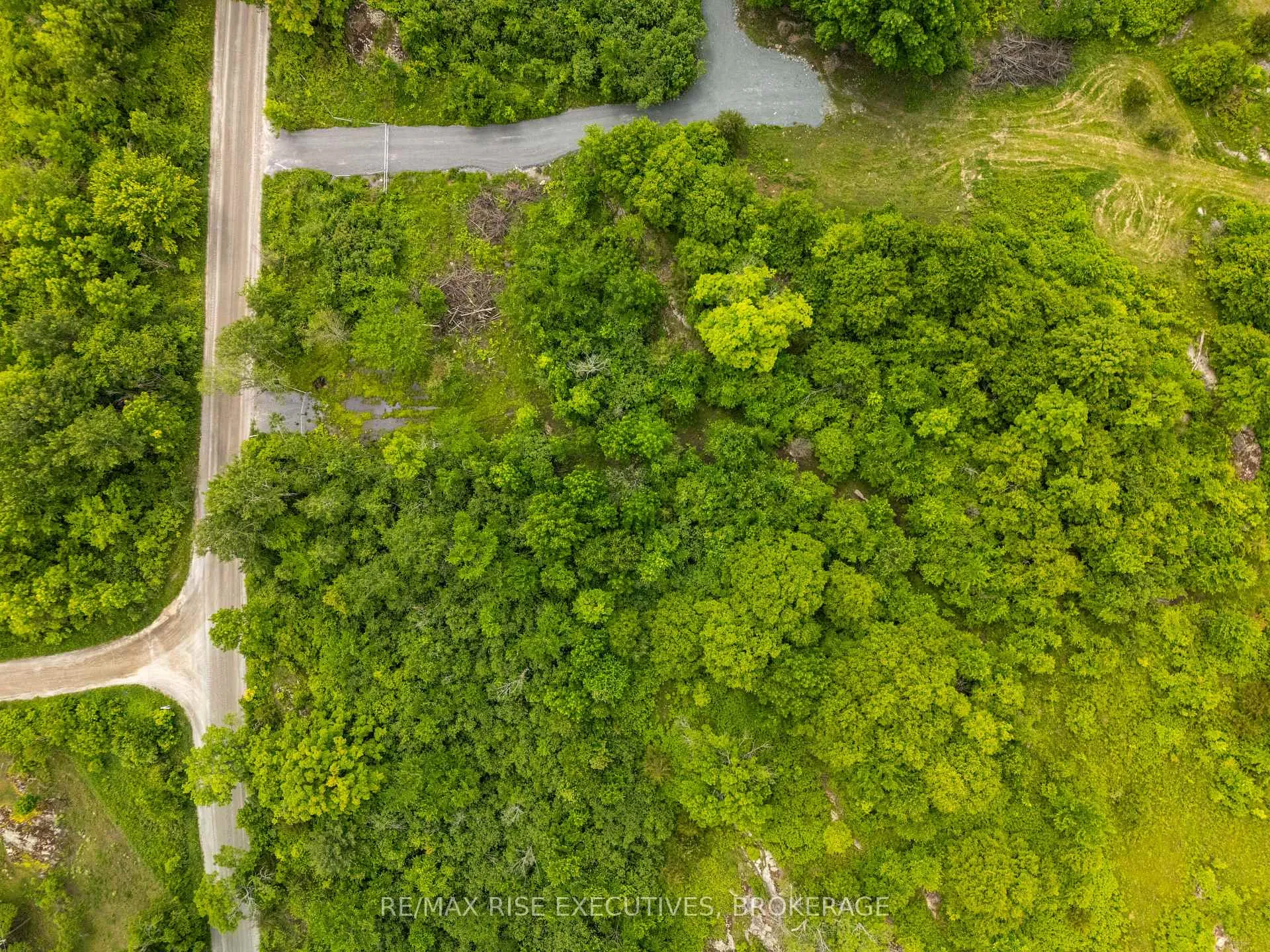 Photo 3 of 85 White Lake Road S, Frontenac, Frontenac Centre — HOMEH