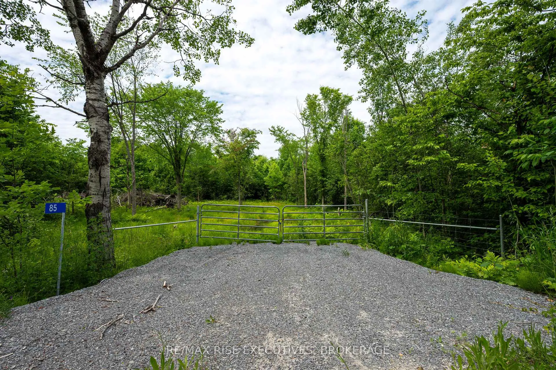 Photo 7 of 85 White Lake Road S, Frontenac, Frontenac Centre — HOMEH