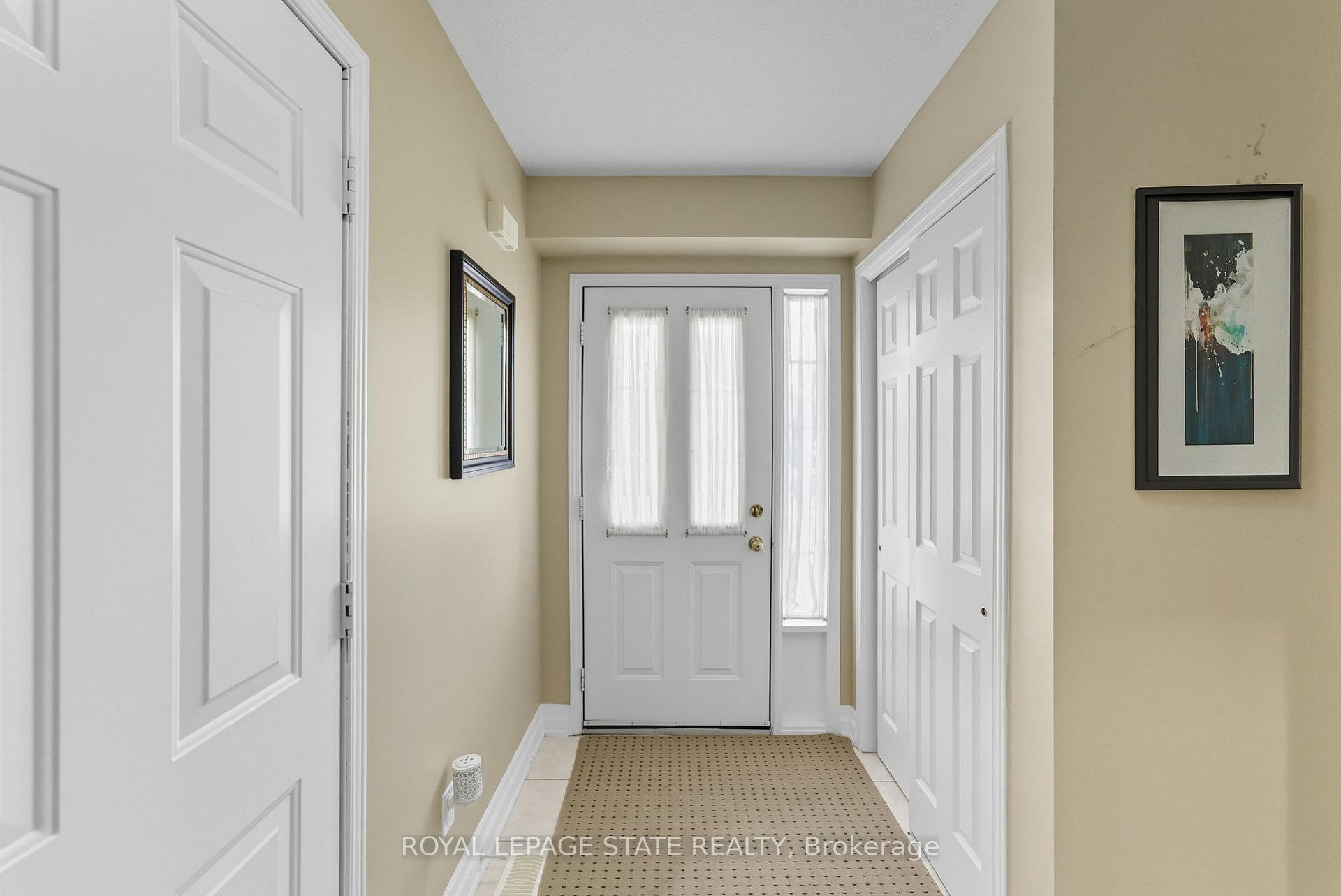 Photo 3 of 27 Glenhollow Drive, Hamilton, Stoney Creek Mountain — HOMEH