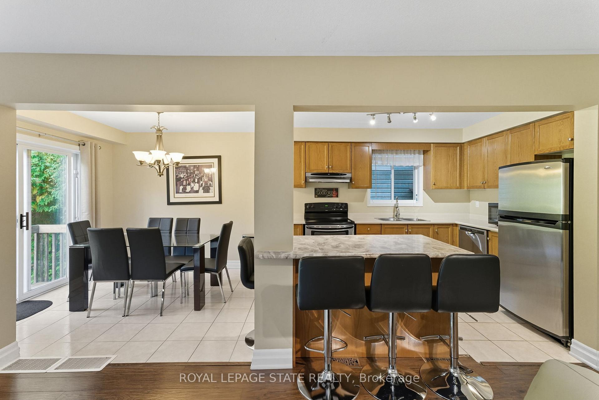 Photo 8 of 27 Glenhollow Drive, Hamilton, Stoney Creek Mountain — HOMEH