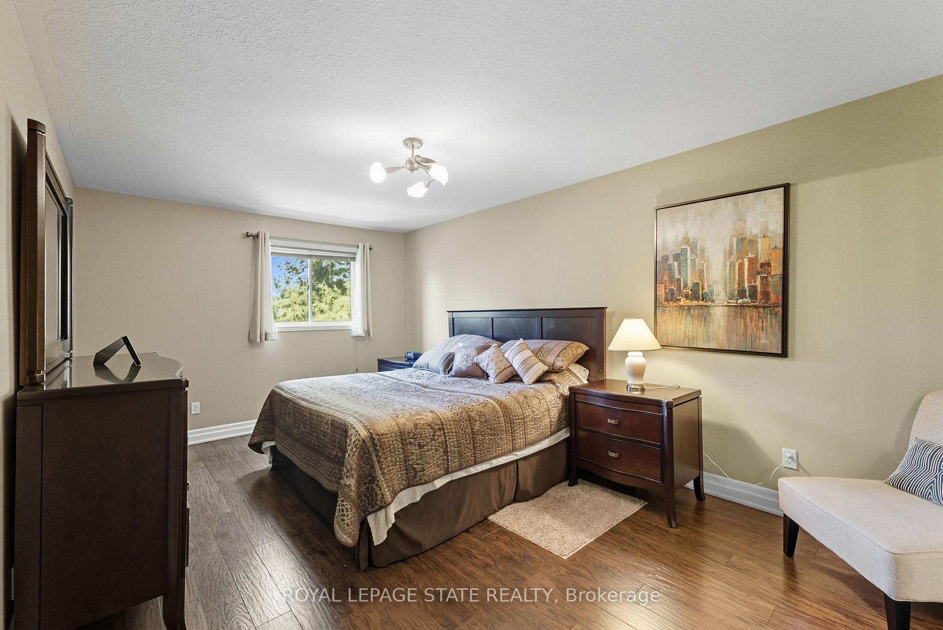 Photo 19 of 27 Glenhollow Drive, Hamilton, Stoney Creek Mountain — HOMEH