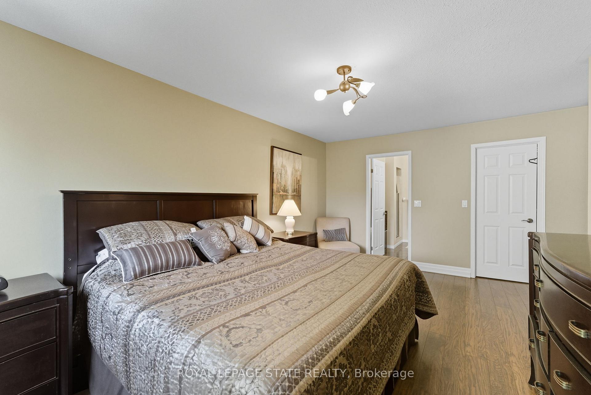 Photo 20 of 27 Glenhollow Drive, Hamilton, Stoney Creek Mountain — HOMEH