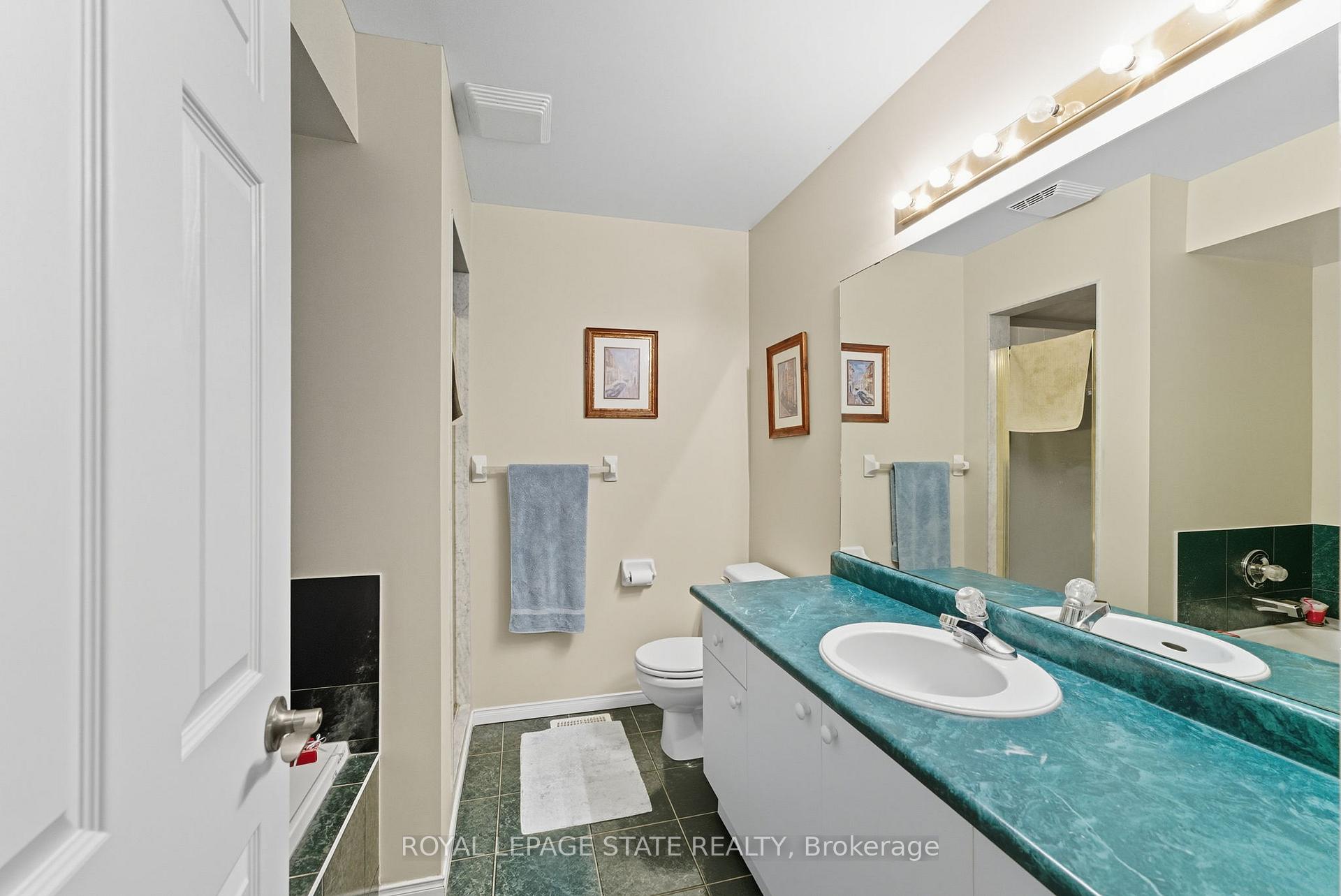 Photo 21 of 27 Glenhollow Drive, Hamilton, Stoney Creek Mountain — HOMEH