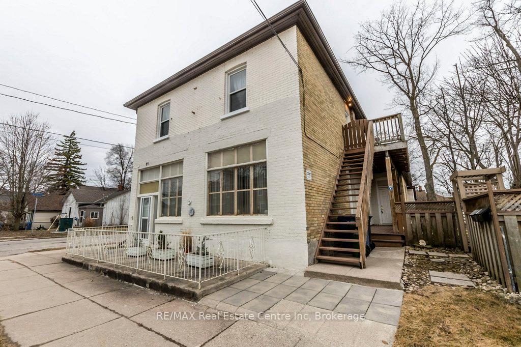 Photo 3 of 85 Ontario Street, Guelph, St. Patrick's Ward — HOMEH