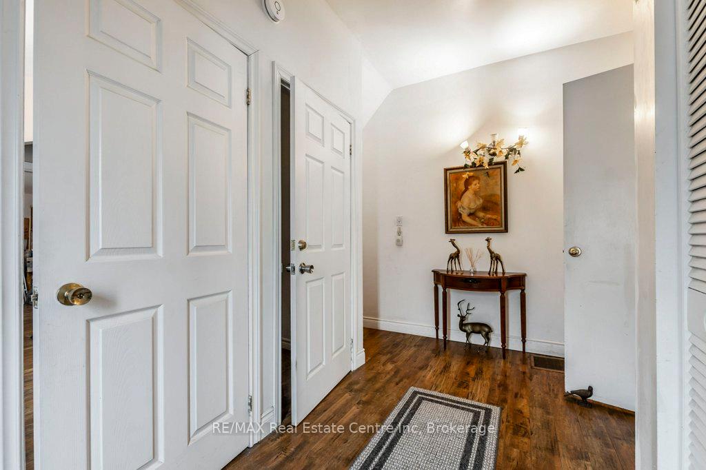 Photo 6 of 85 Ontario Street, Guelph, St. Patrick's Ward — HOMEH