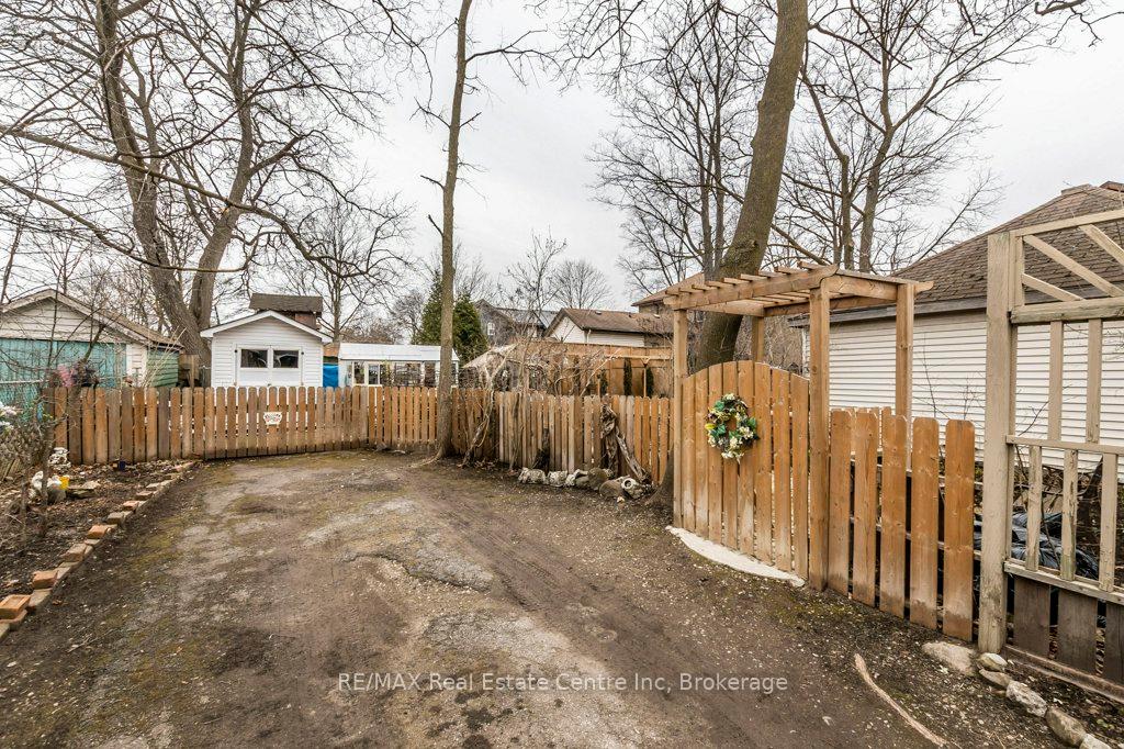 Photo 43 of 85 Ontario Street, Guelph, St. Patrick's Ward — HOMEH