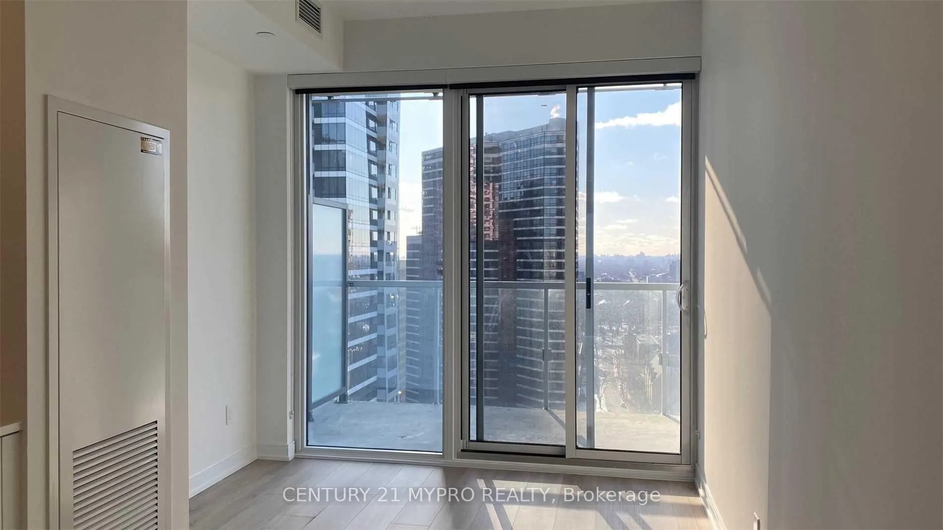 Photo 11 of Unit 2512, 3 Gloucester Street, Toronto, Church-Yonge Corridor — HOMEH