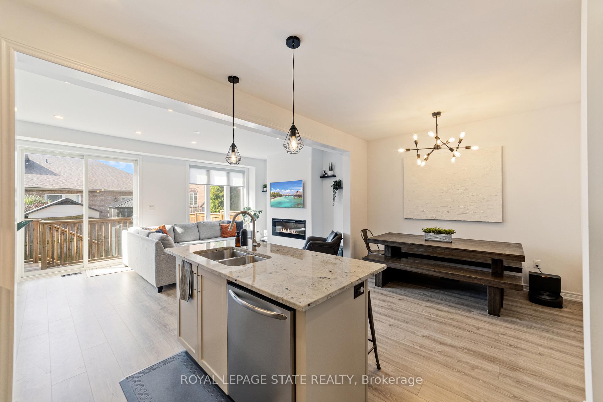 Photo 6 of Unit 43, 1890 Rymal Road E, Hamilton, Stoney Creek — HOMEH