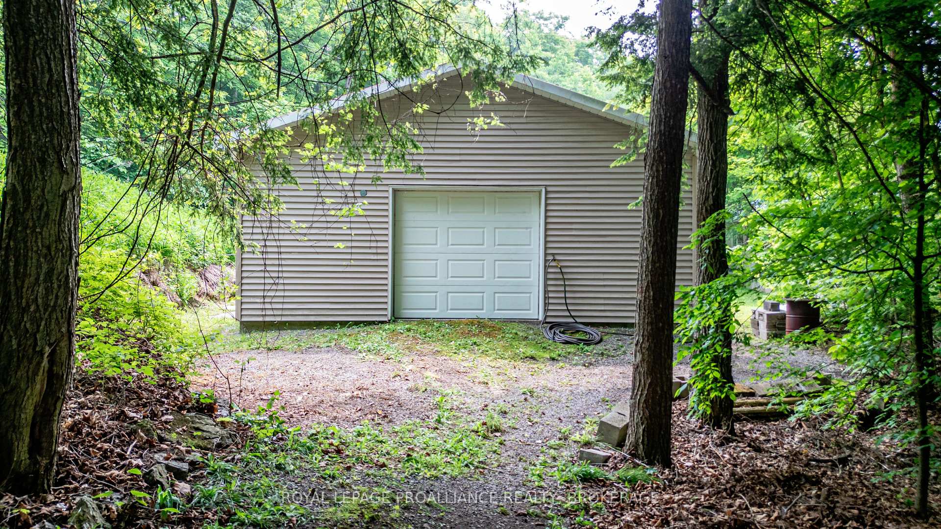 Photo 37 of 1105 Tober Lane, Frontenac, Frontenac South — HOMEH