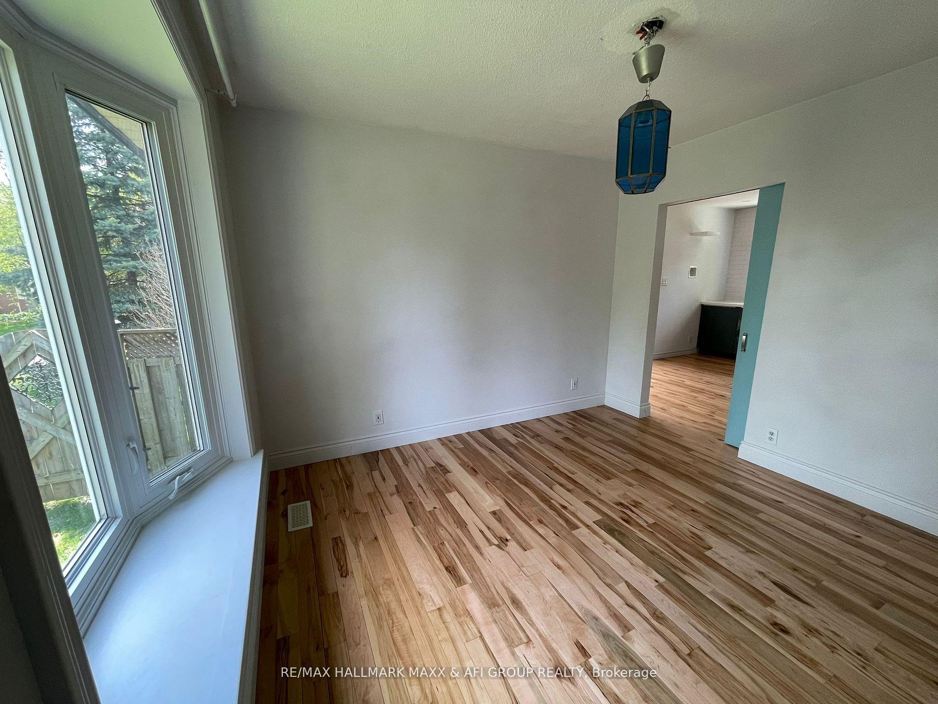 Photo 9 of Unit Main Fl, 92 Richardson Drive, Aurora, Aurora Highlands — HOMEH