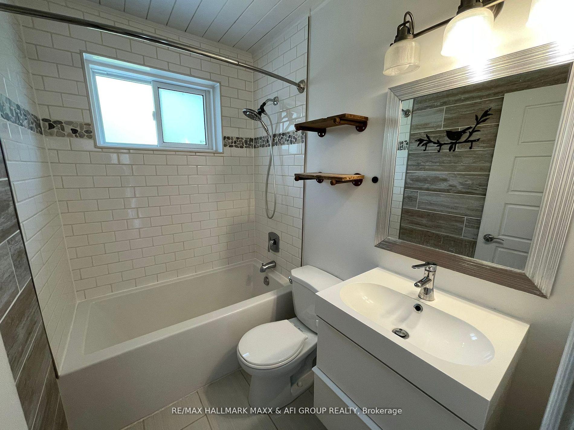 Photo 14 of Unit Main Fl, 92 Richardson Drive, Aurora, Aurora Highlands — HOMEH