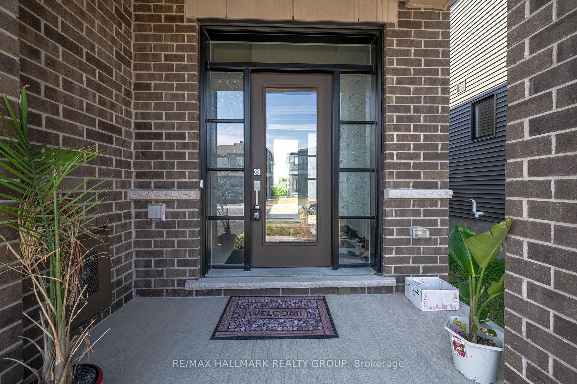 Photo 7 of 646 Hamsa Street, Ottawa, Barrhaven - Heritage Park — HOMEH