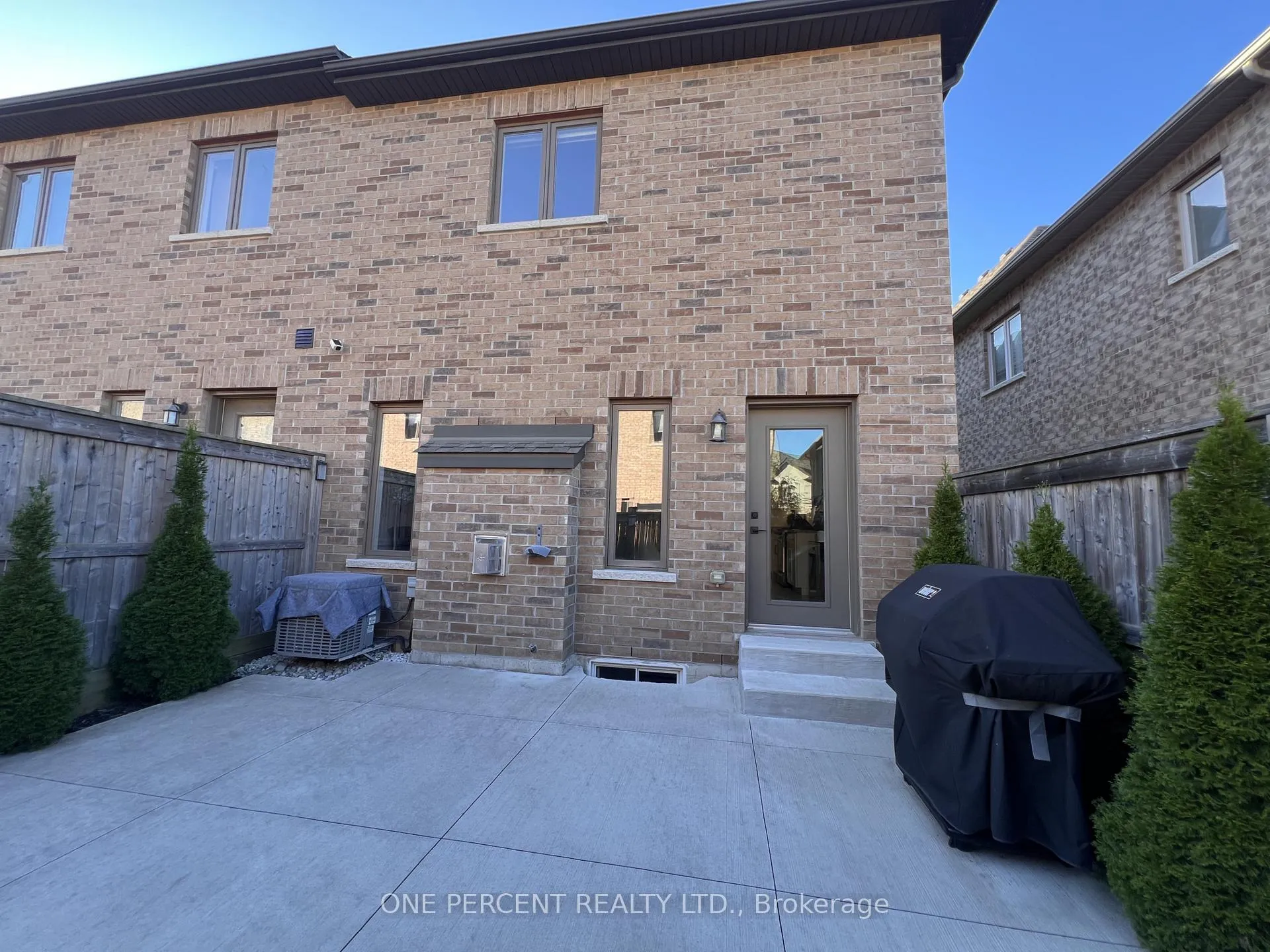 Photo 13 of 1165 West 5th Street, Hamilton, Mewburn — HOMEH