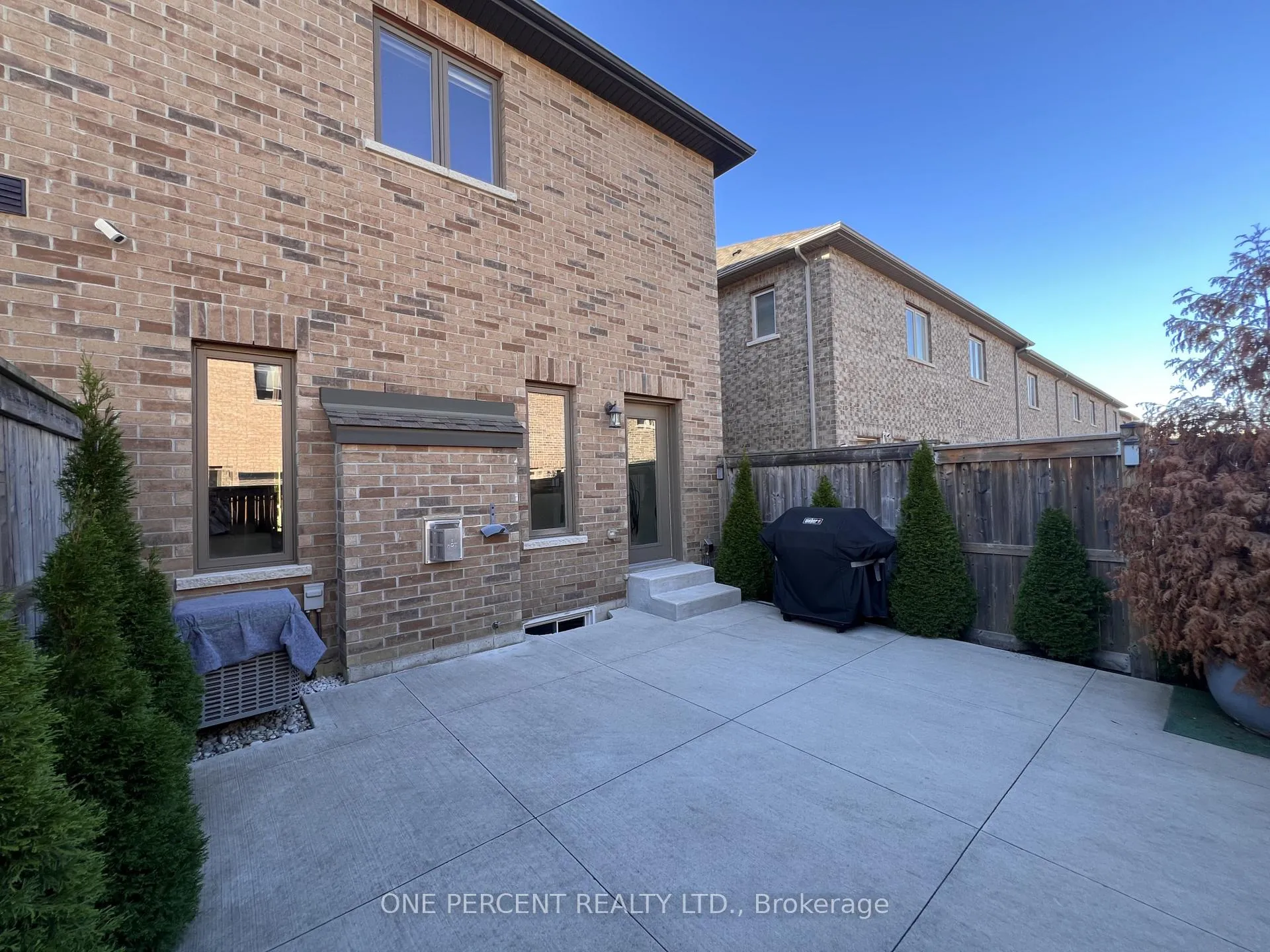 Photo 14 of 1165 West 5th Street, Hamilton, Mewburn — HOMEH