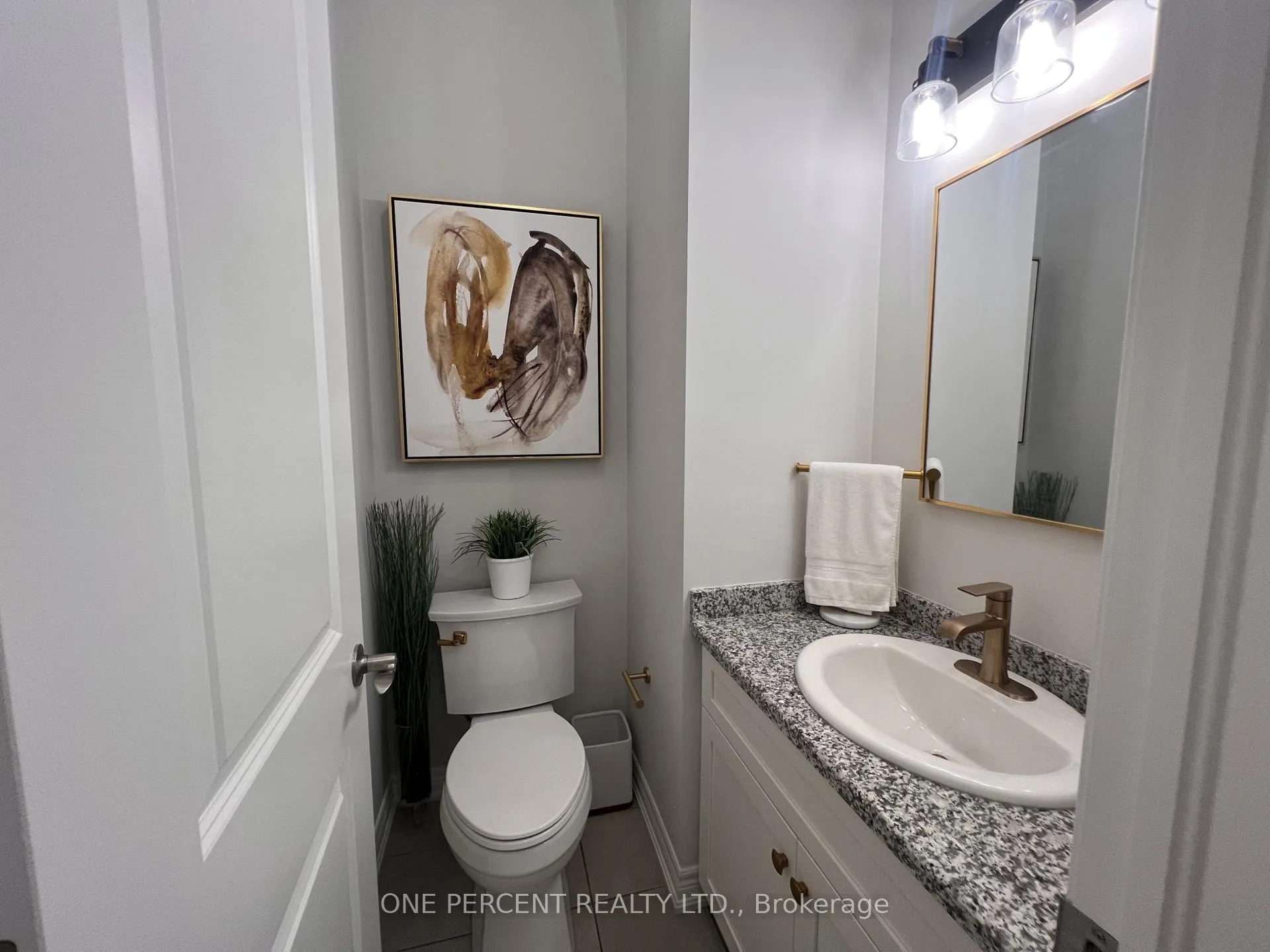 Photo 17 of 1165 West 5th Street, Hamilton, Mewburn — HOMEH
