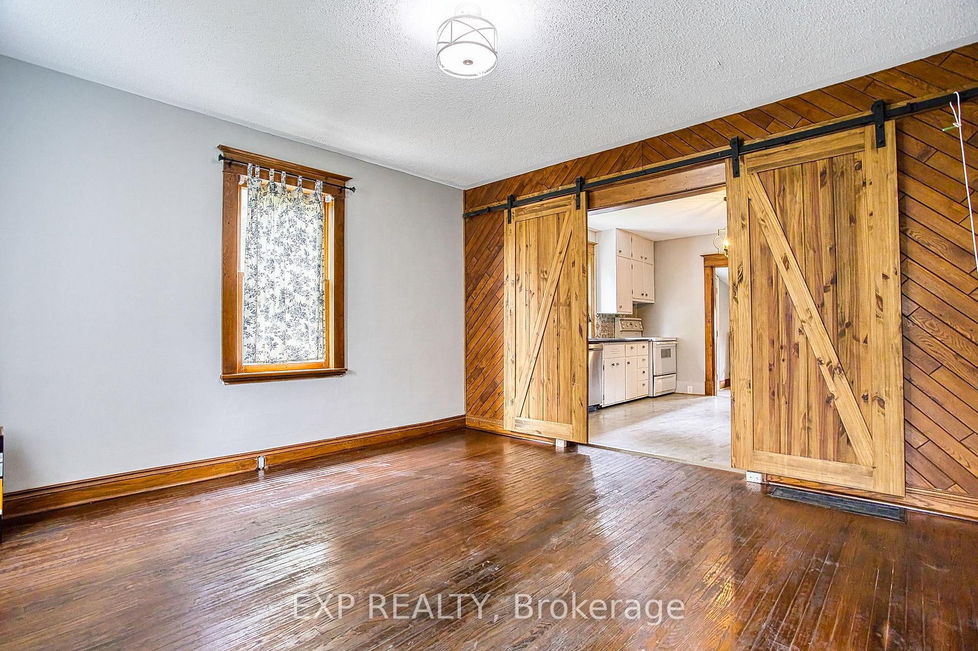 Photo 5 of 84 Garden Avenue, Brant, Brantford Twp — HOMEH