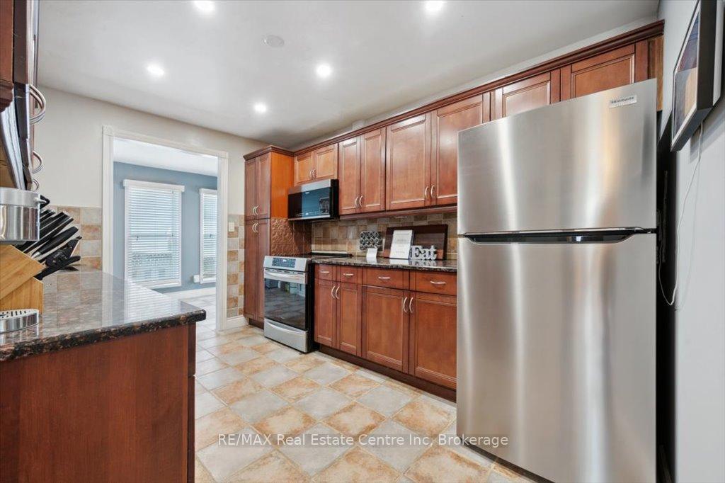 Photo 5 of 9 Pauline Place, Guelph, Willow West/Sugarbush/West Acres — HOMEH
