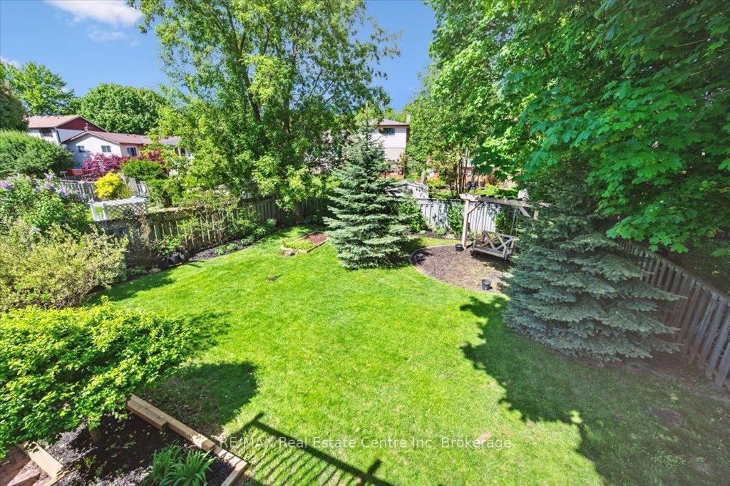 Photo 11 of 9 Pauline Place, Guelph, Willow West/Sugarbush/West Acres — HOMEH