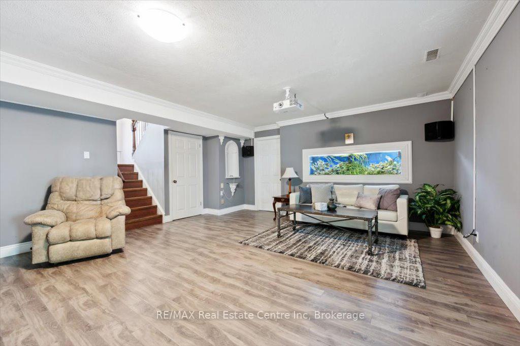 Photo 15 of 9 Pauline Place, Guelph, Willow West/Sugarbush/West Acres — HOMEH