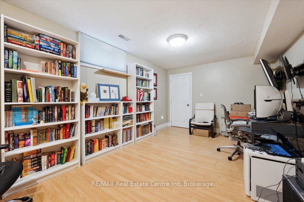 Photo 18 of 9 Pauline Place, Guelph, Willow West/Sugarbush/West Acres — HOMEH