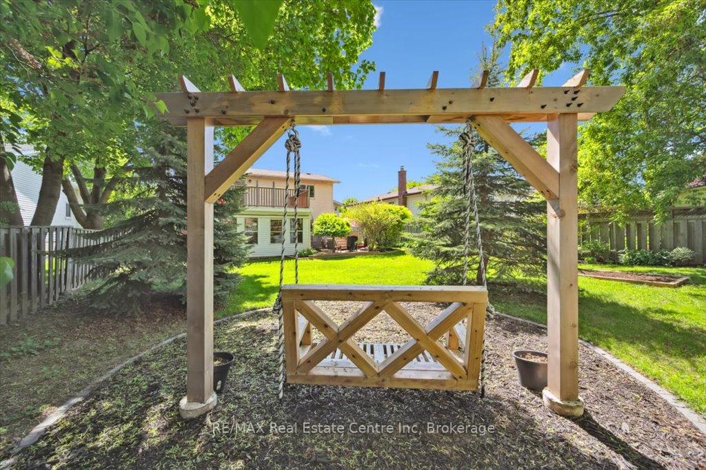 Photo 24 of 9 Pauline Place, Guelph, Willow West/Sugarbush/West Acres — HOMEH