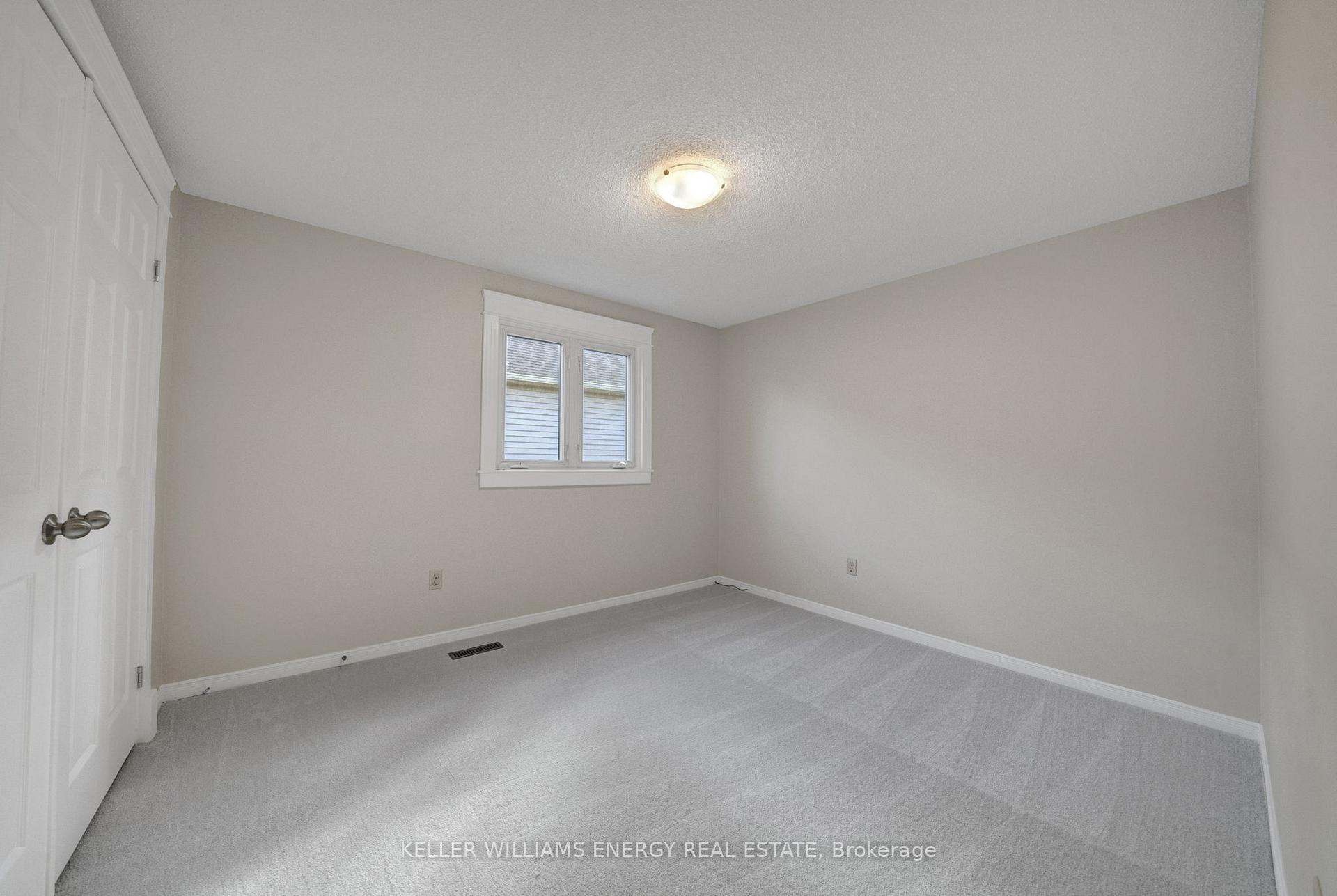 Photo 32 of 66 Rotherglen Road S, Ajax, Central West — HOMEH