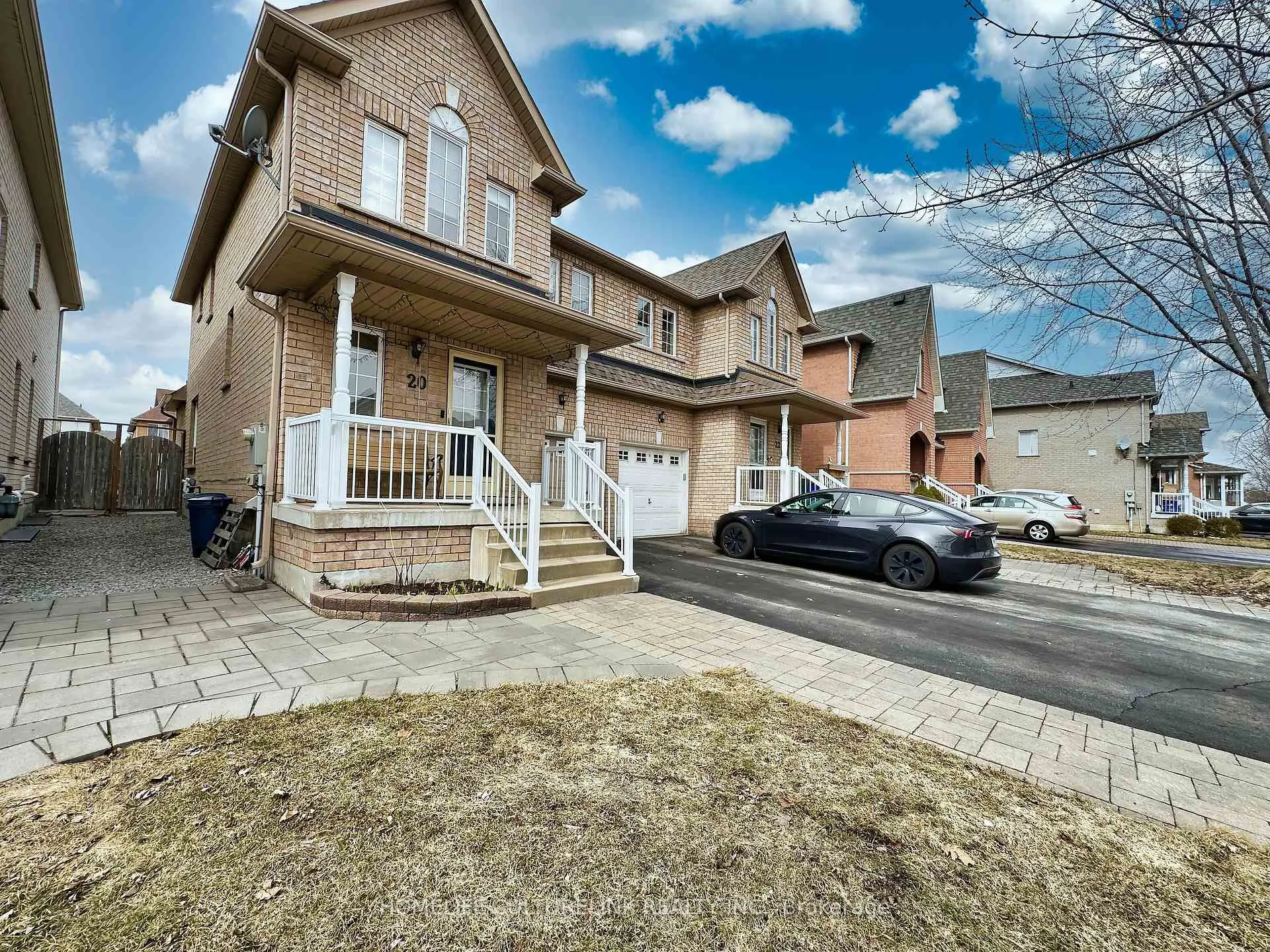 Photo 1 of 20 Anita Drive W, Markham, Village Green-South Unionville — HOMEH