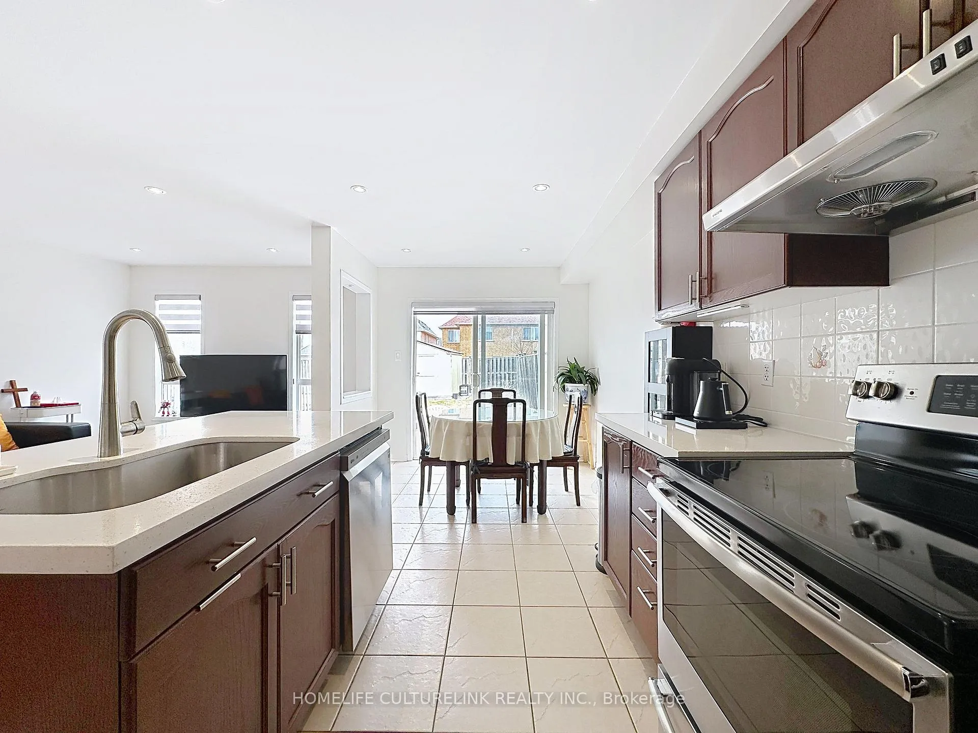 Photo 15 of 20 Anita Drive W, Markham, Village Green-South Unionville — HOMEH