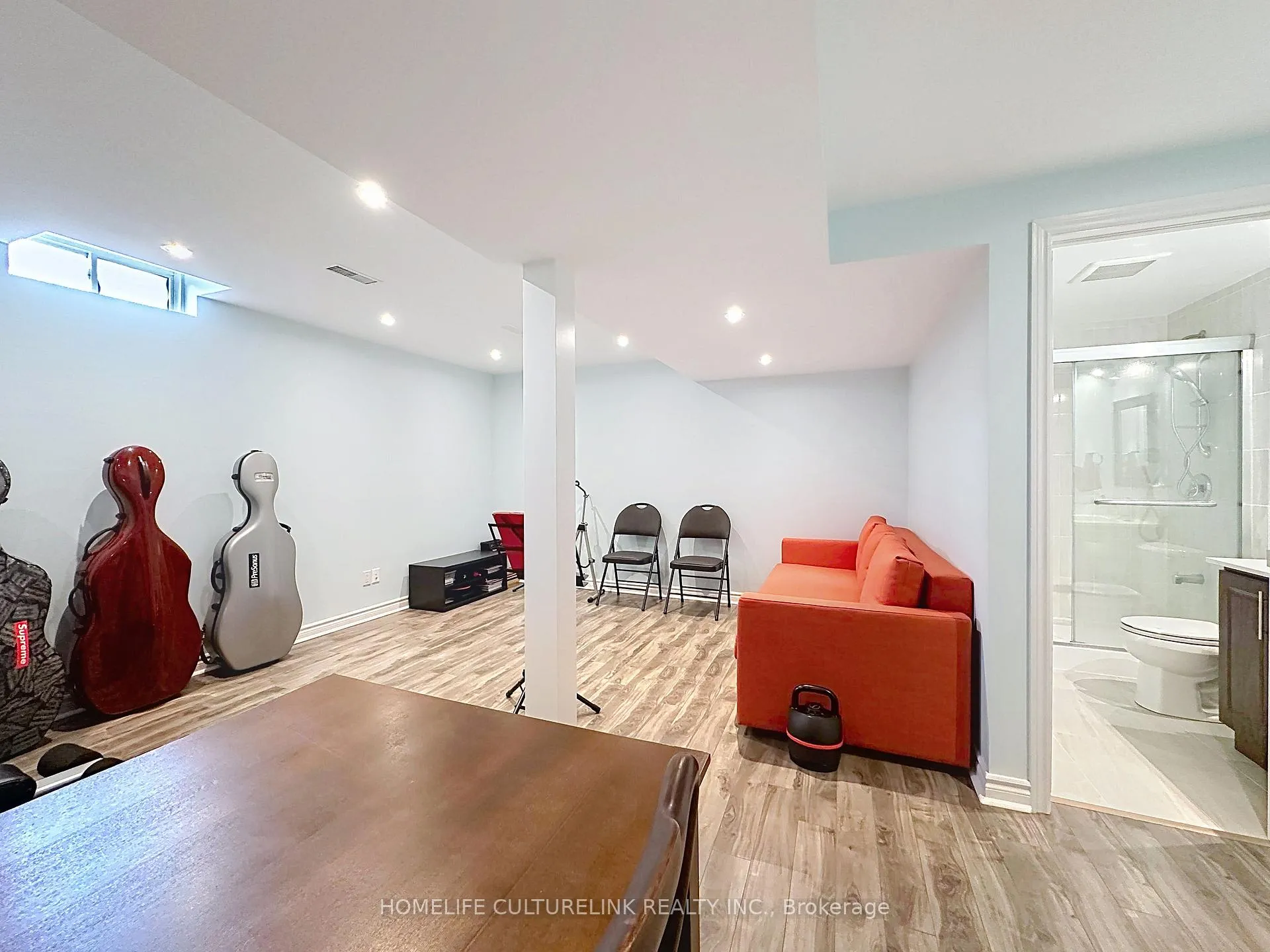 Photo 35 of 20 Anita Drive W, Markham, Village Green-South Unionville — HOMEH