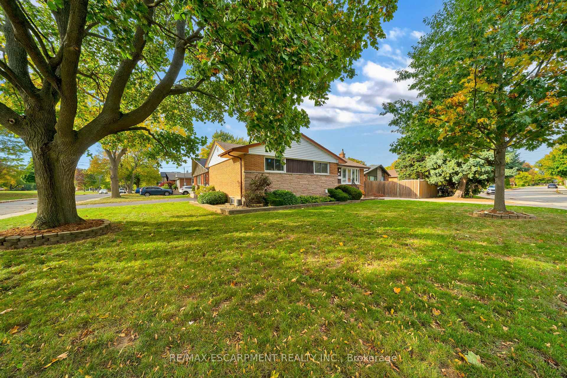 Photo 3 of 72 West 25TH Street, Hamilton, Westcliffe — HOMEH