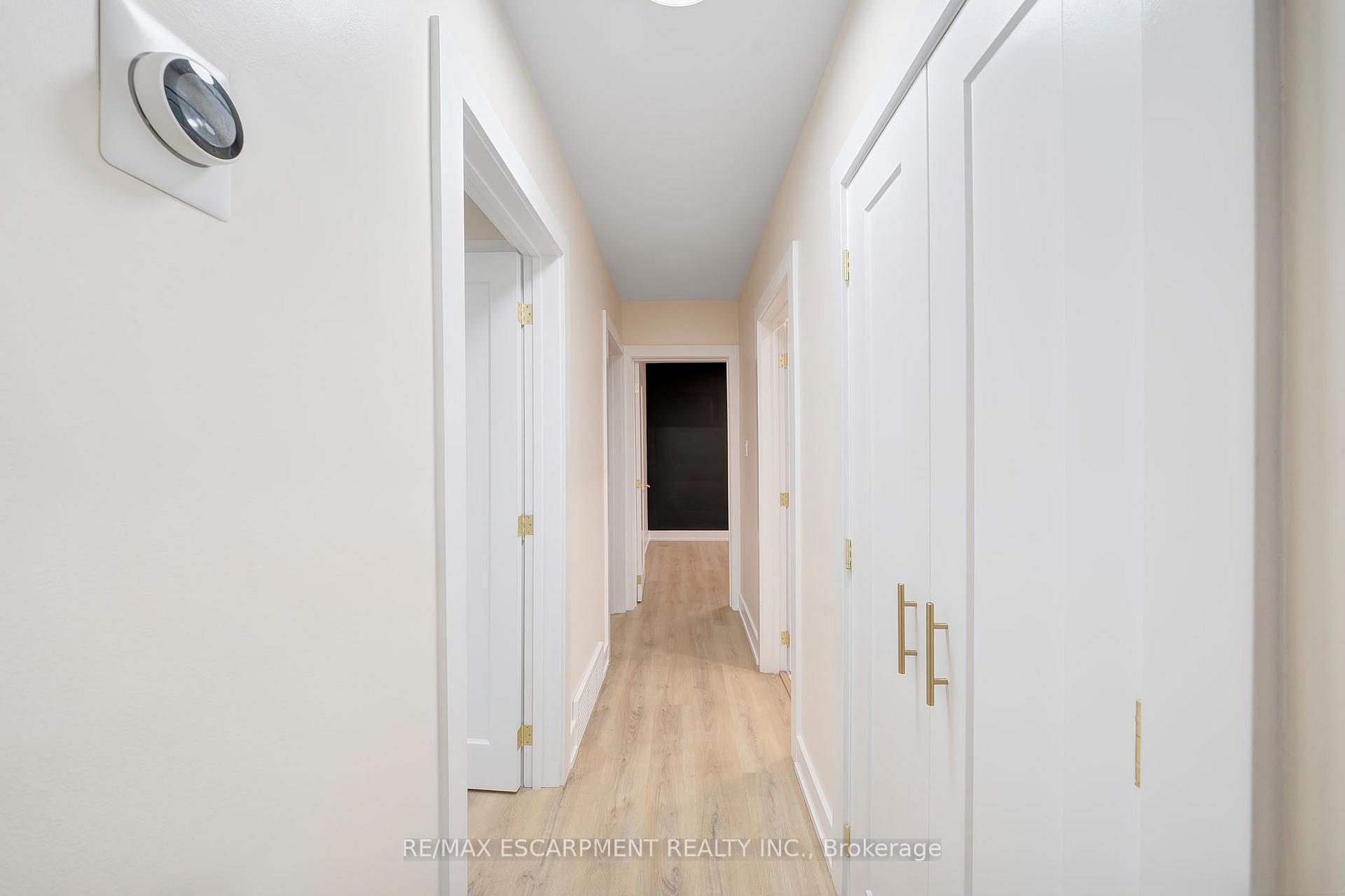 Photo 13 of 72 West 25TH Street, Hamilton, Westcliffe — HOMEH