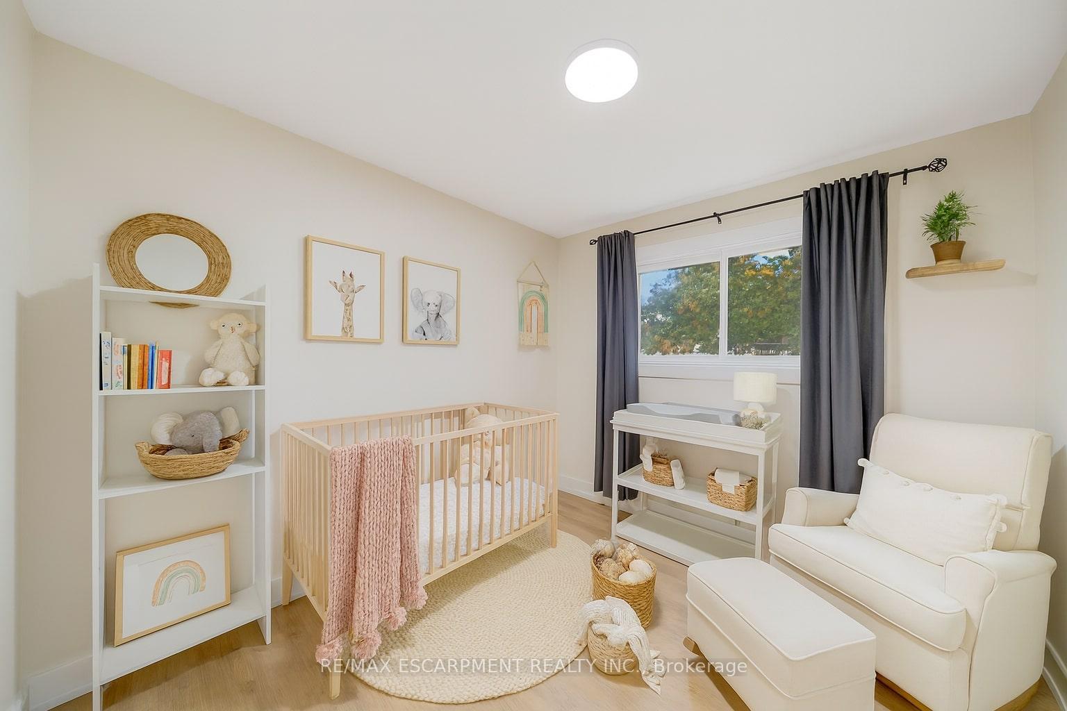 Photo 15 of 72 West 25TH Street, Hamilton, Westcliffe — HOMEH