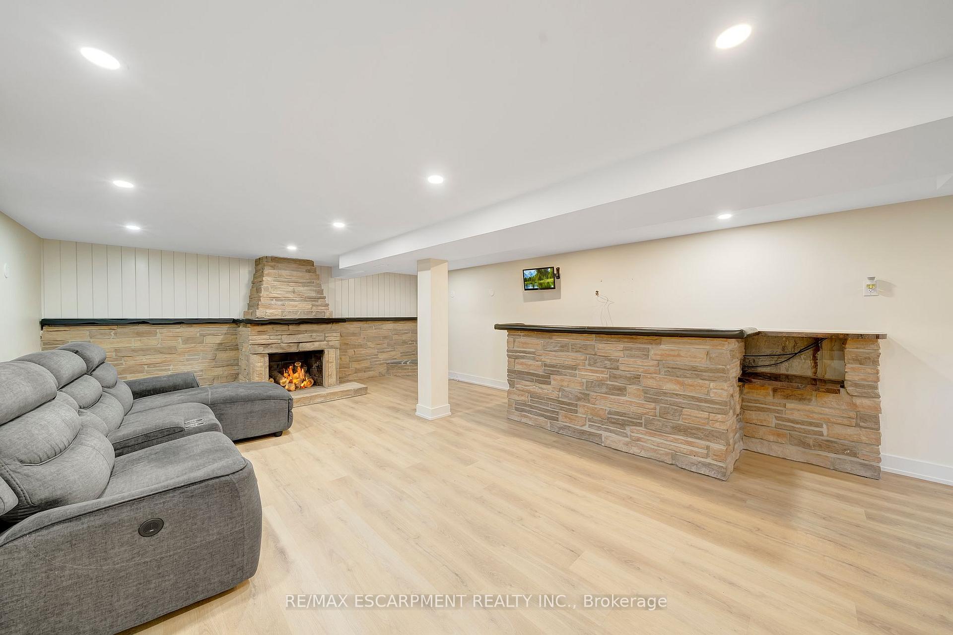Photo 22 of 72 West 25TH Street, Hamilton, Westcliffe — HOMEH