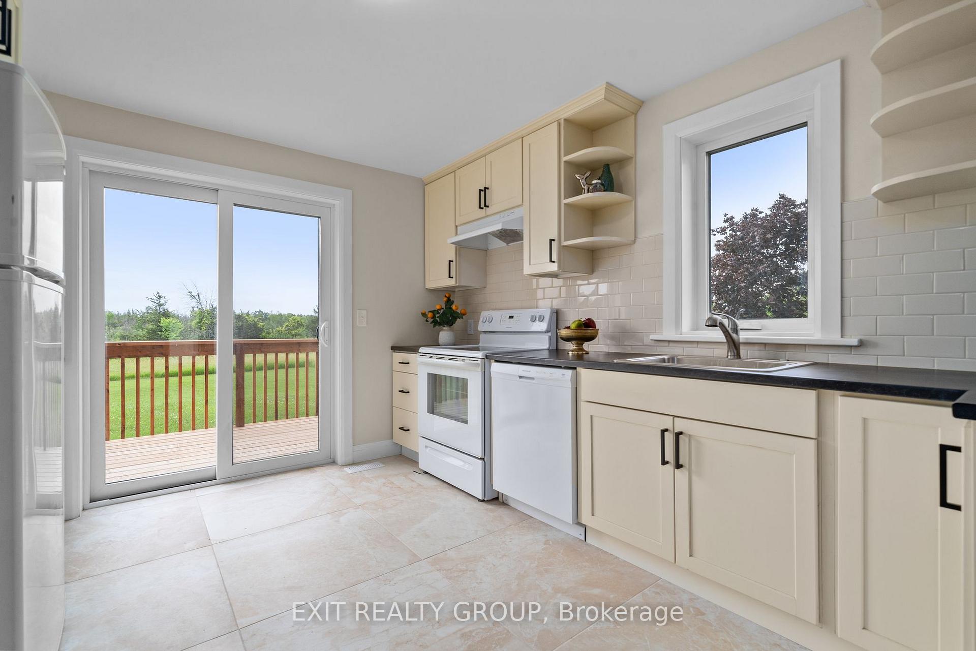 Photo 11 of 4720 Old Hwy 2, Belleville, Thurlow Ward — HOMEH