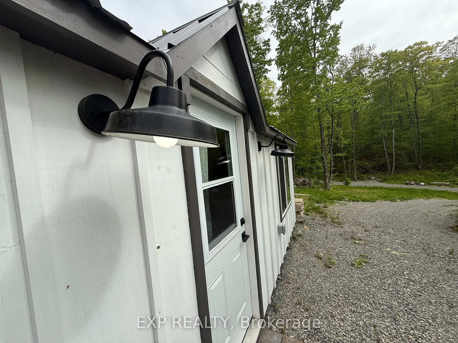 Photo 5 of 1077 Polar Bear Lane, Frontenac, Frontenac Centre — HOMEH