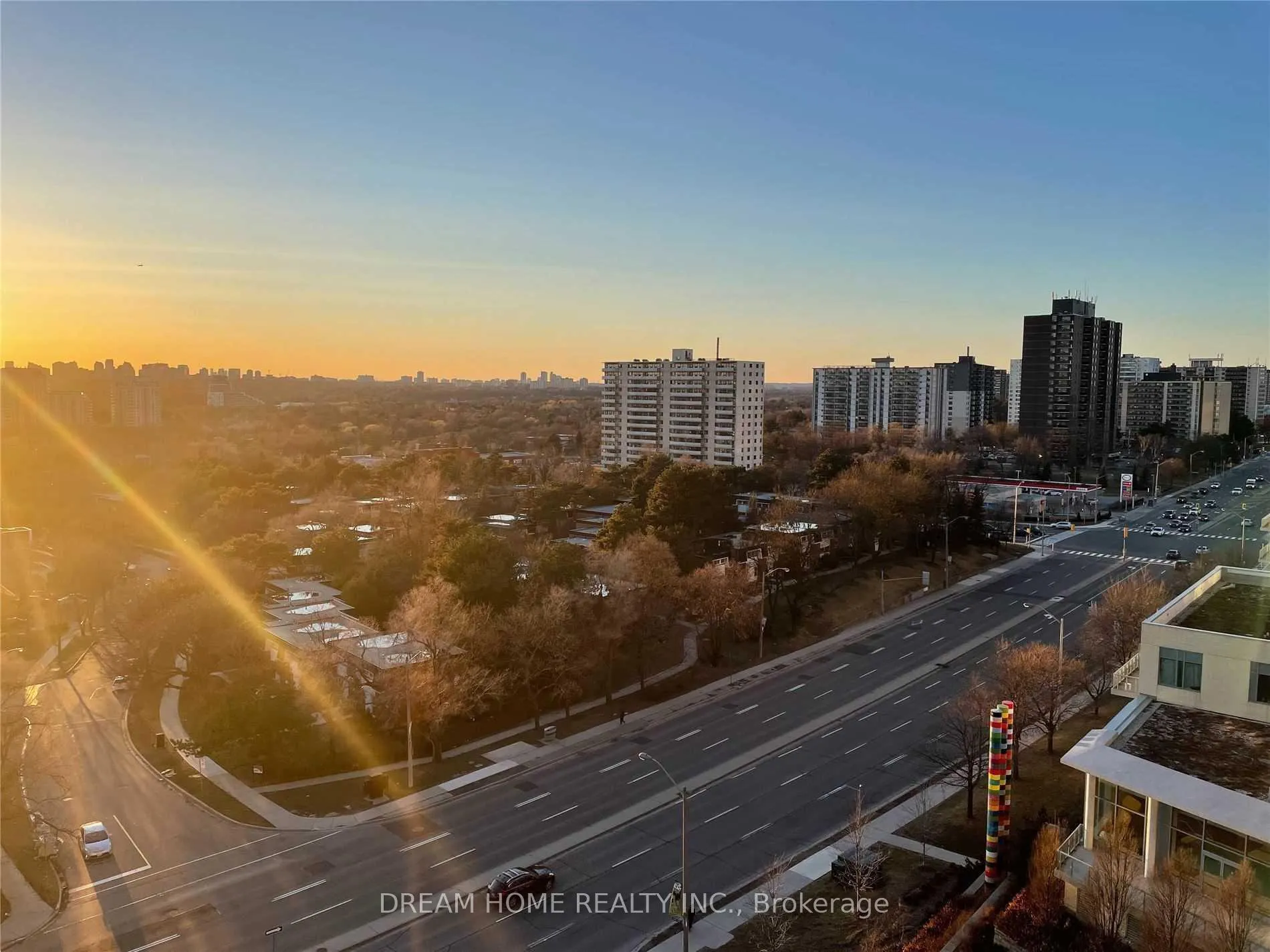 Photo 9 of Unit 904, 52 Forest Manor Road, North York, Henry Farm — HOMEH