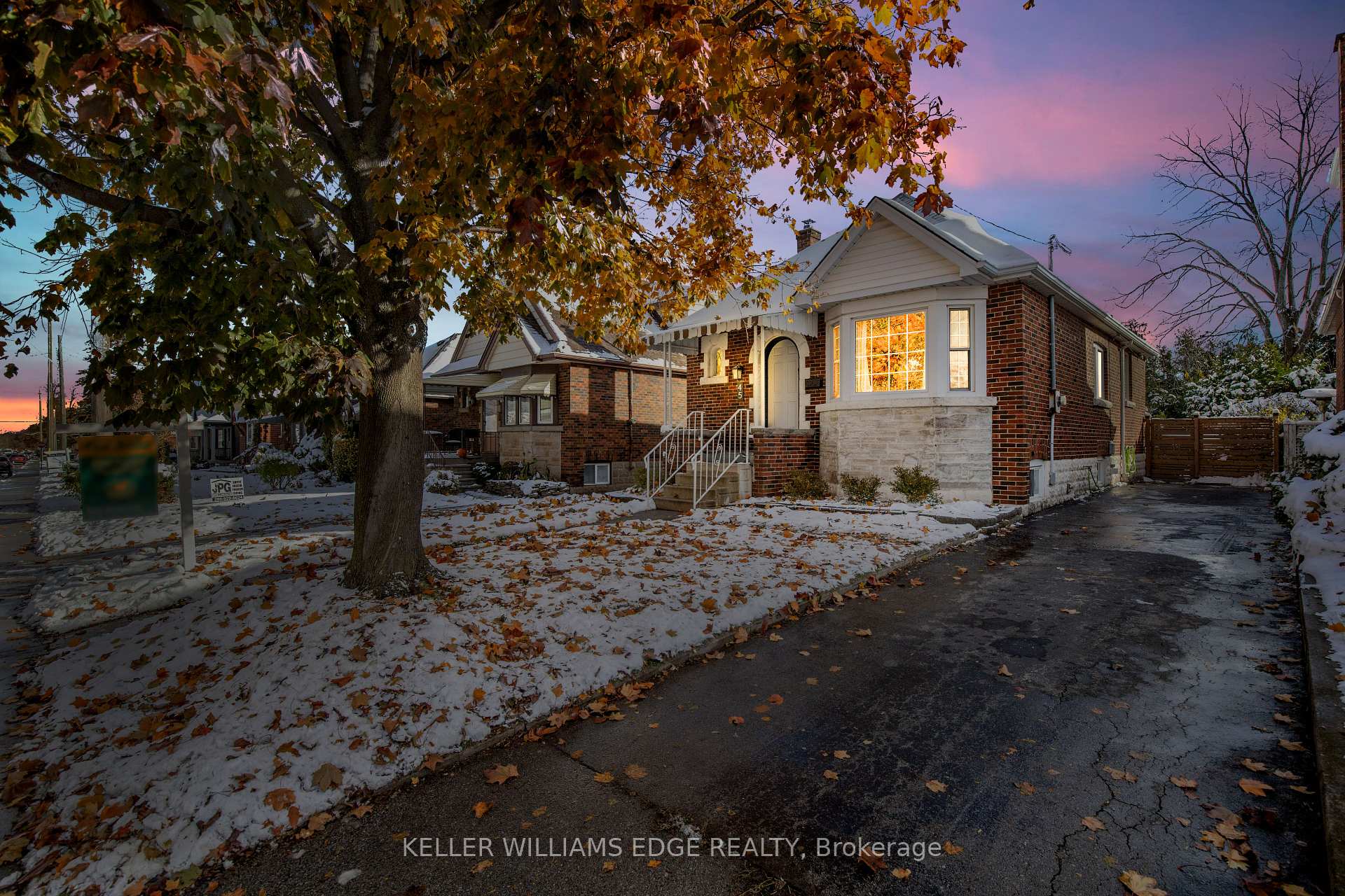 Photo 2 of 45 Barons Avenue S, Hamilton, Bartonville — HOMEH