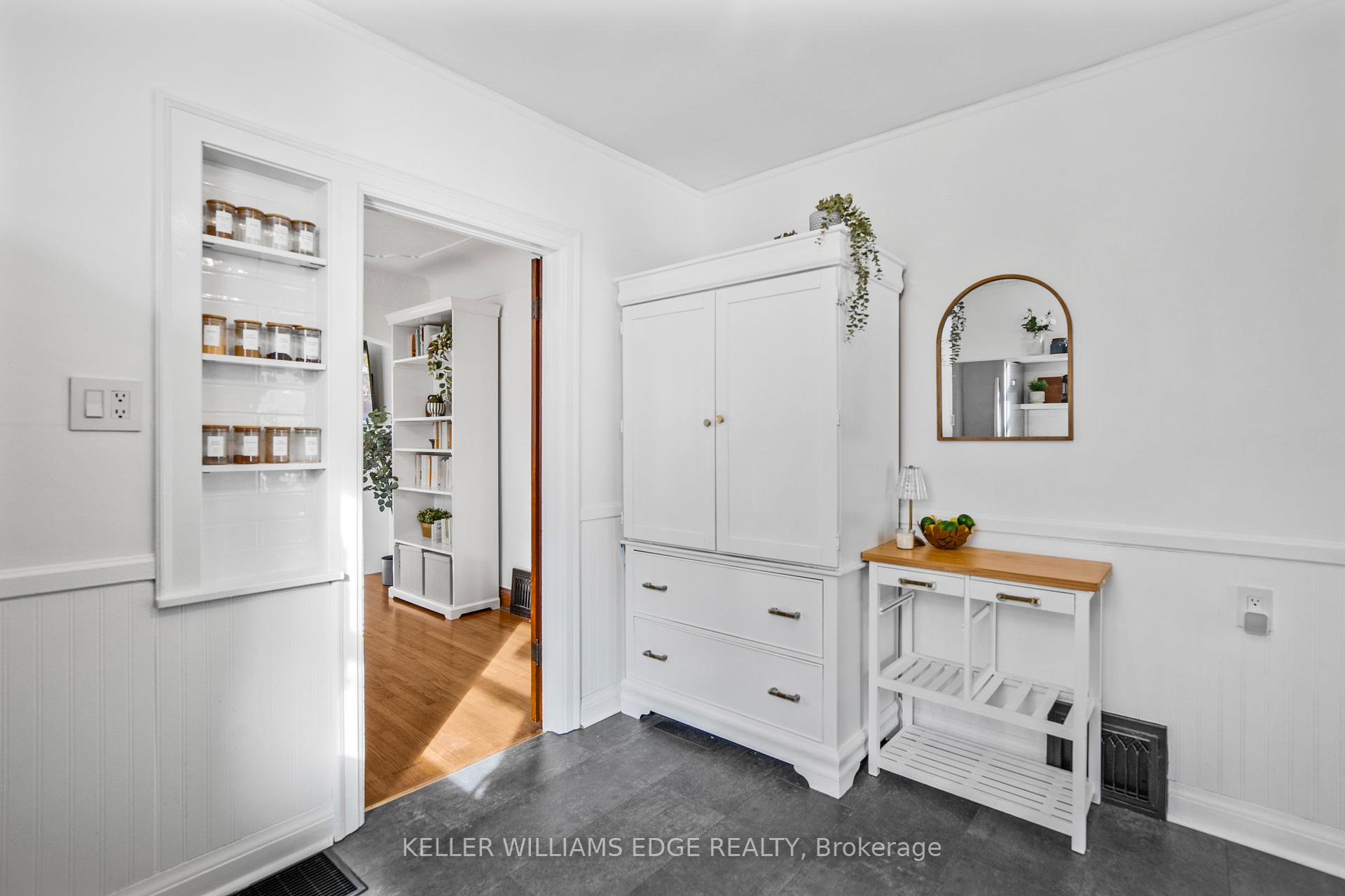 Photo 7 of 45 Barons Avenue S, Hamilton, Bartonville — HOMEH