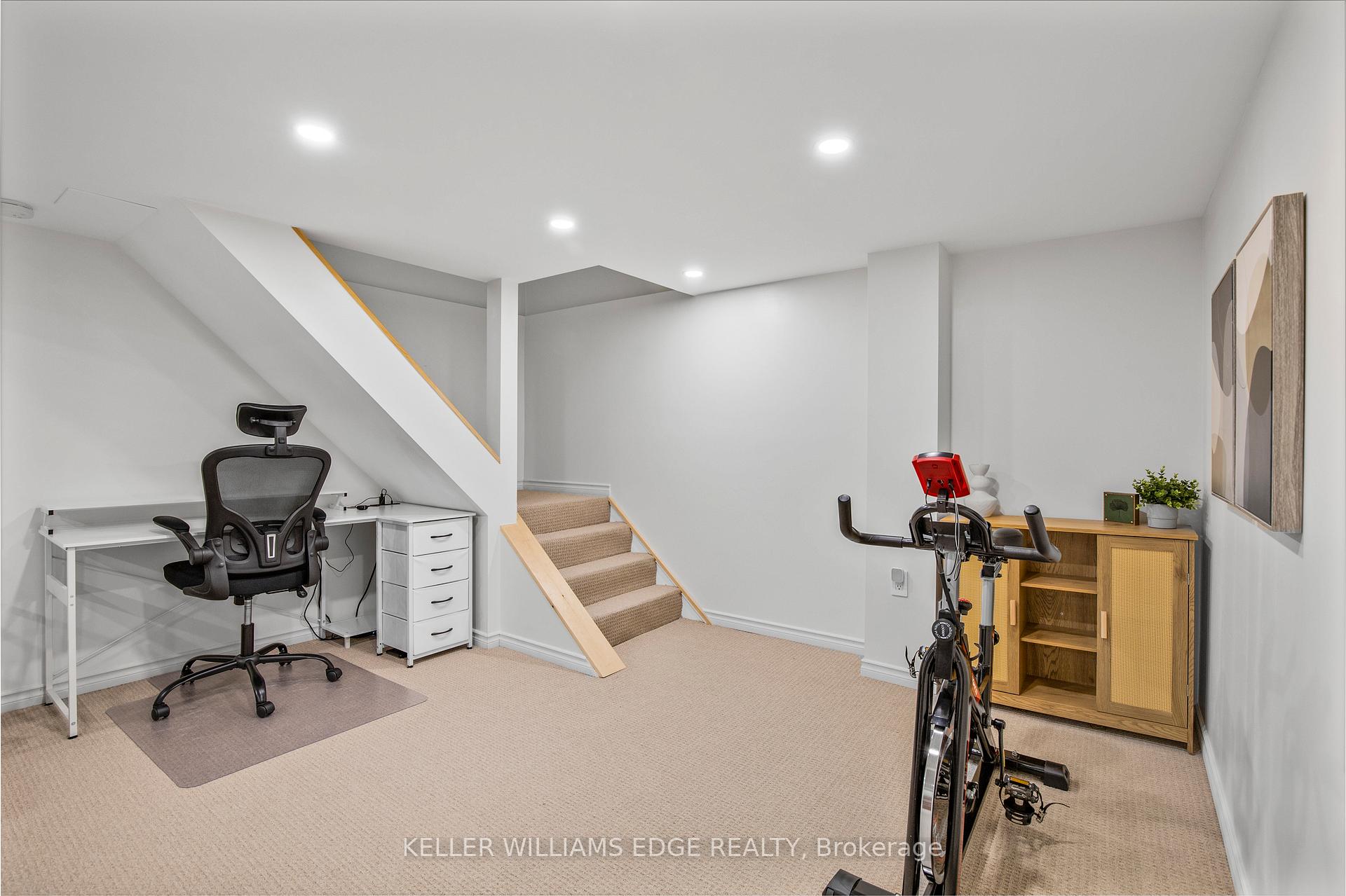 Photo 12 of 45 Barons Avenue S, Hamilton, Bartonville — HOMEH