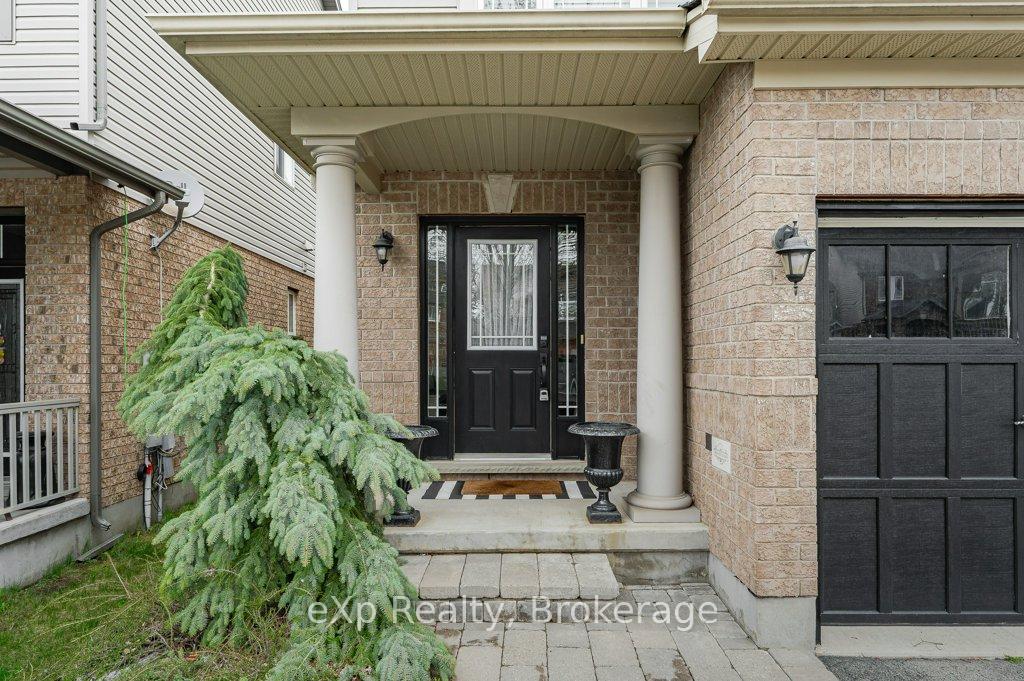 Photo 4 of 36 Ray Crescent, Guelph, Pineridge/Westminster Woods — HOMEH
