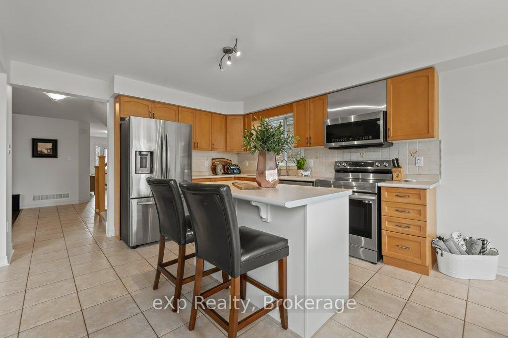 Photo 12 of 36 Ray Crescent, Guelph, Pineridge/Westminster Woods — HOMEH