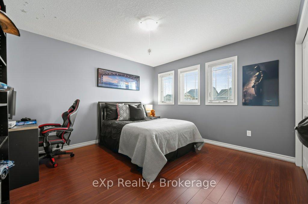 Photo 22 of 36 Ray Crescent, Guelph, Pineridge/Westminster Woods — HOMEH