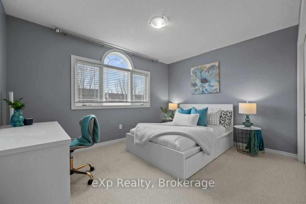 Photo 24 of 36 Ray Crescent, Guelph, Pineridge/Westminster Woods — HOMEH