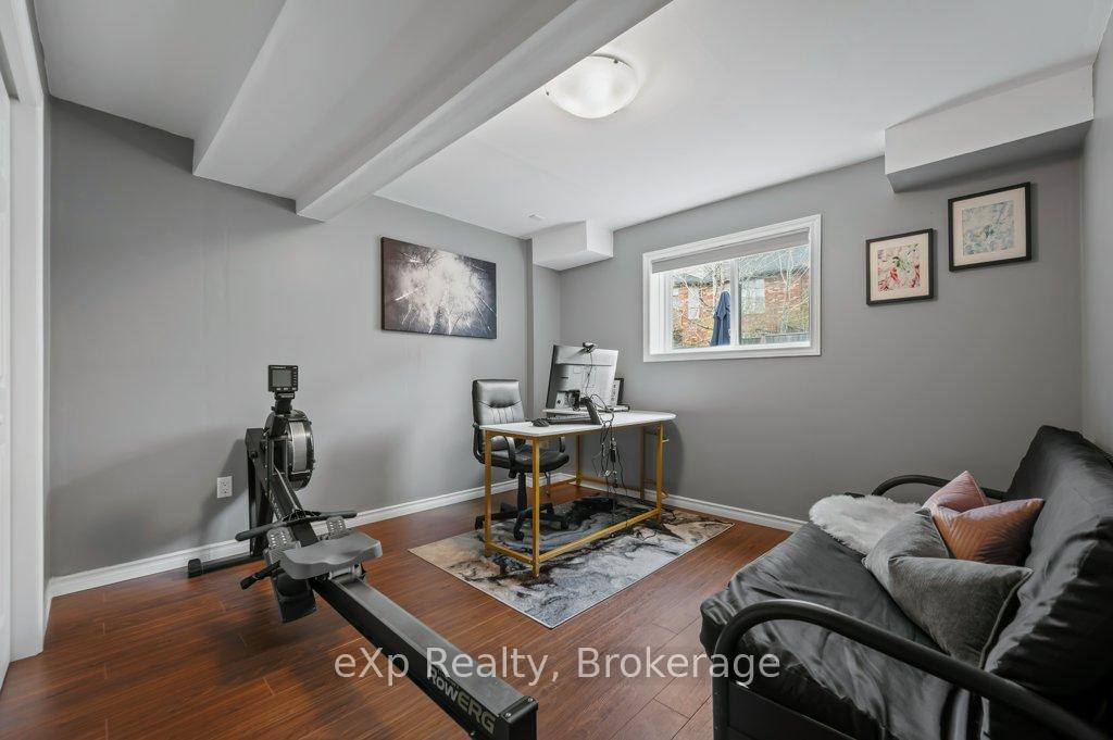 Photo 34 of 36 Ray Crescent, Guelph, Pineridge/Westminster Woods — HOMEH