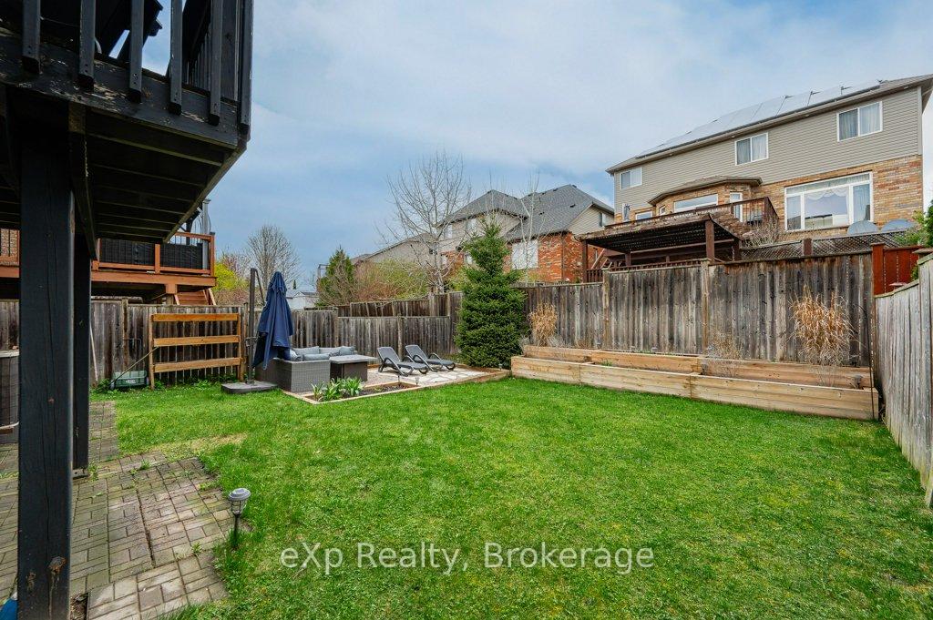 Photo 39 of 36 Ray Crescent, Guelph, Pineridge/Westminster Woods — HOMEH