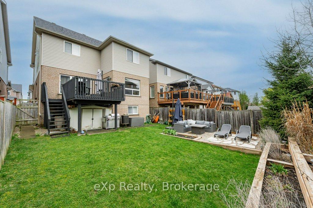 Photo 40 of 36 Ray Crescent, Guelph, Pineridge/Westminster Woods — HOMEH