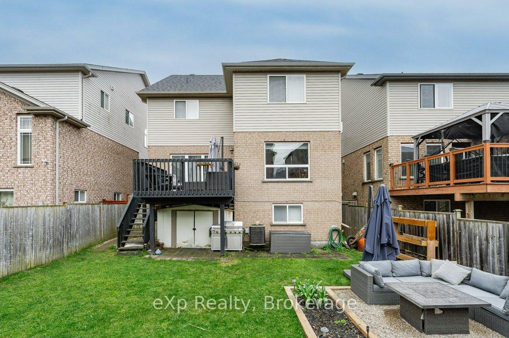 Photo 41 of 36 Ray Crescent, Guelph, Pineridge/Westminster Woods — HOMEH