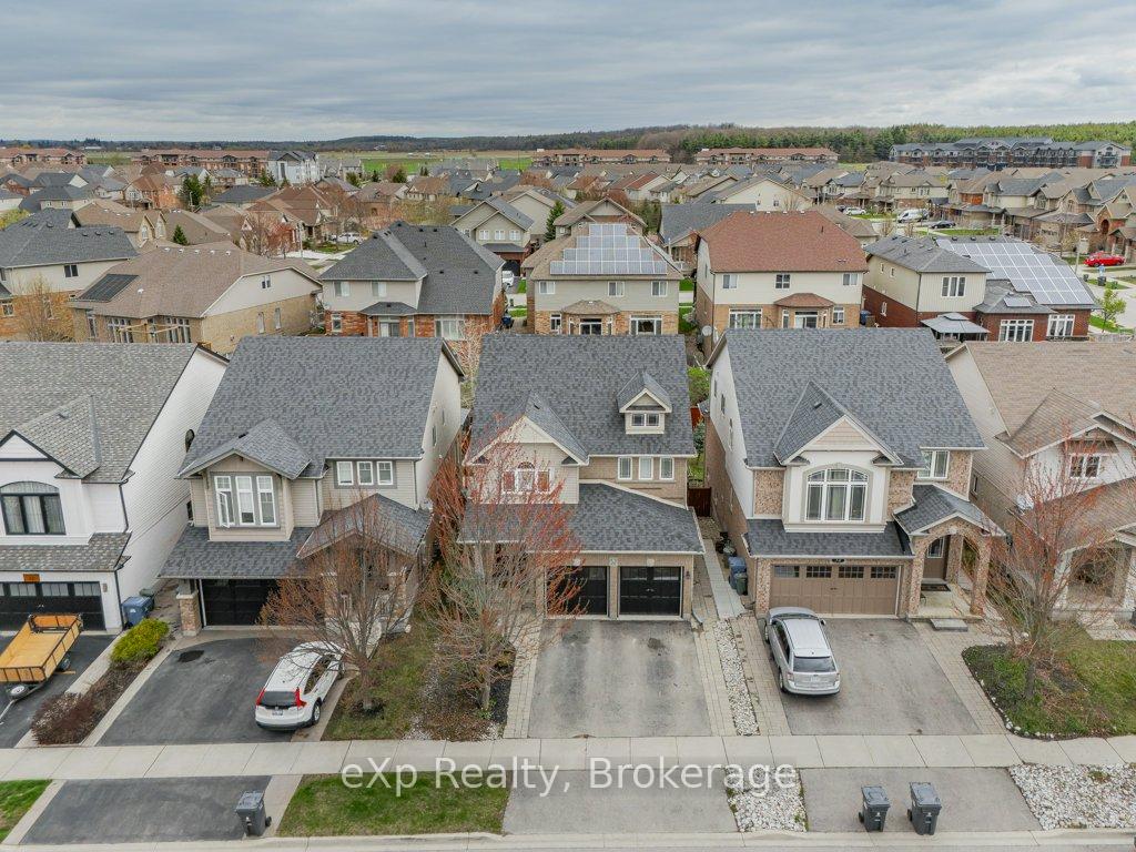 Photo 43 of 36 Ray Crescent, Guelph, Pineridge/Westminster Woods — HOMEH