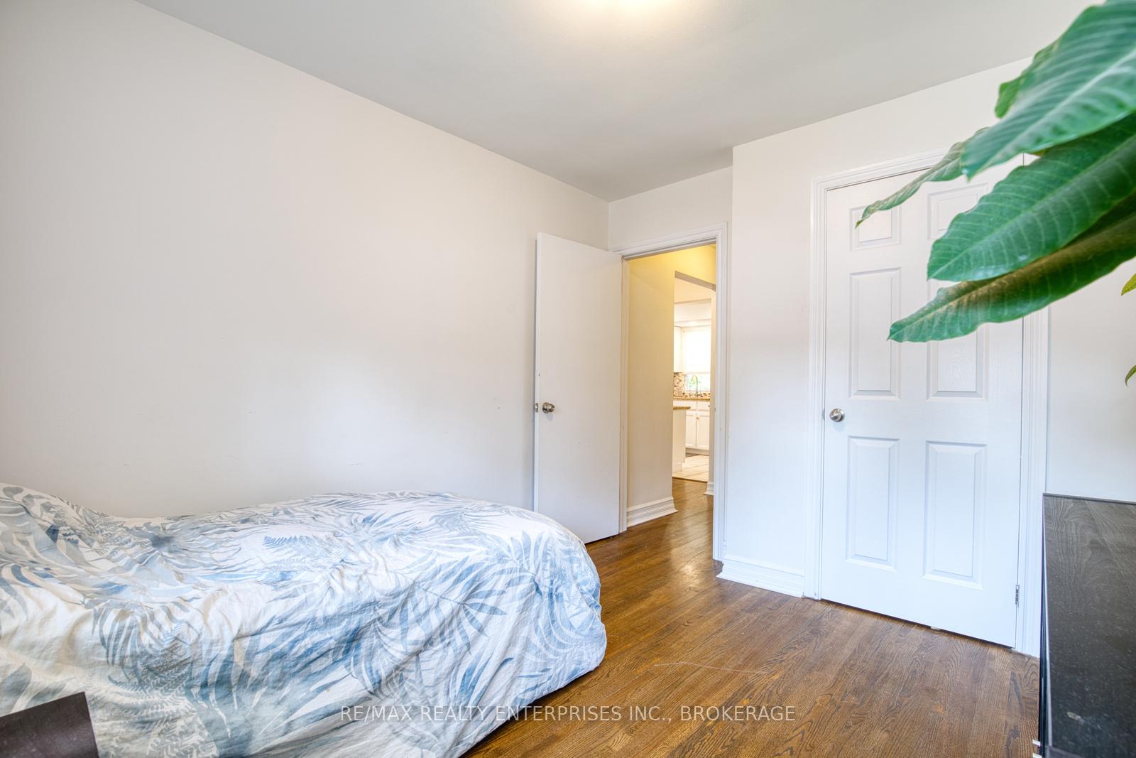 Photo 8 of 35 Hawthorne Avenue, Hamilton, Kirkendall — HOMEH