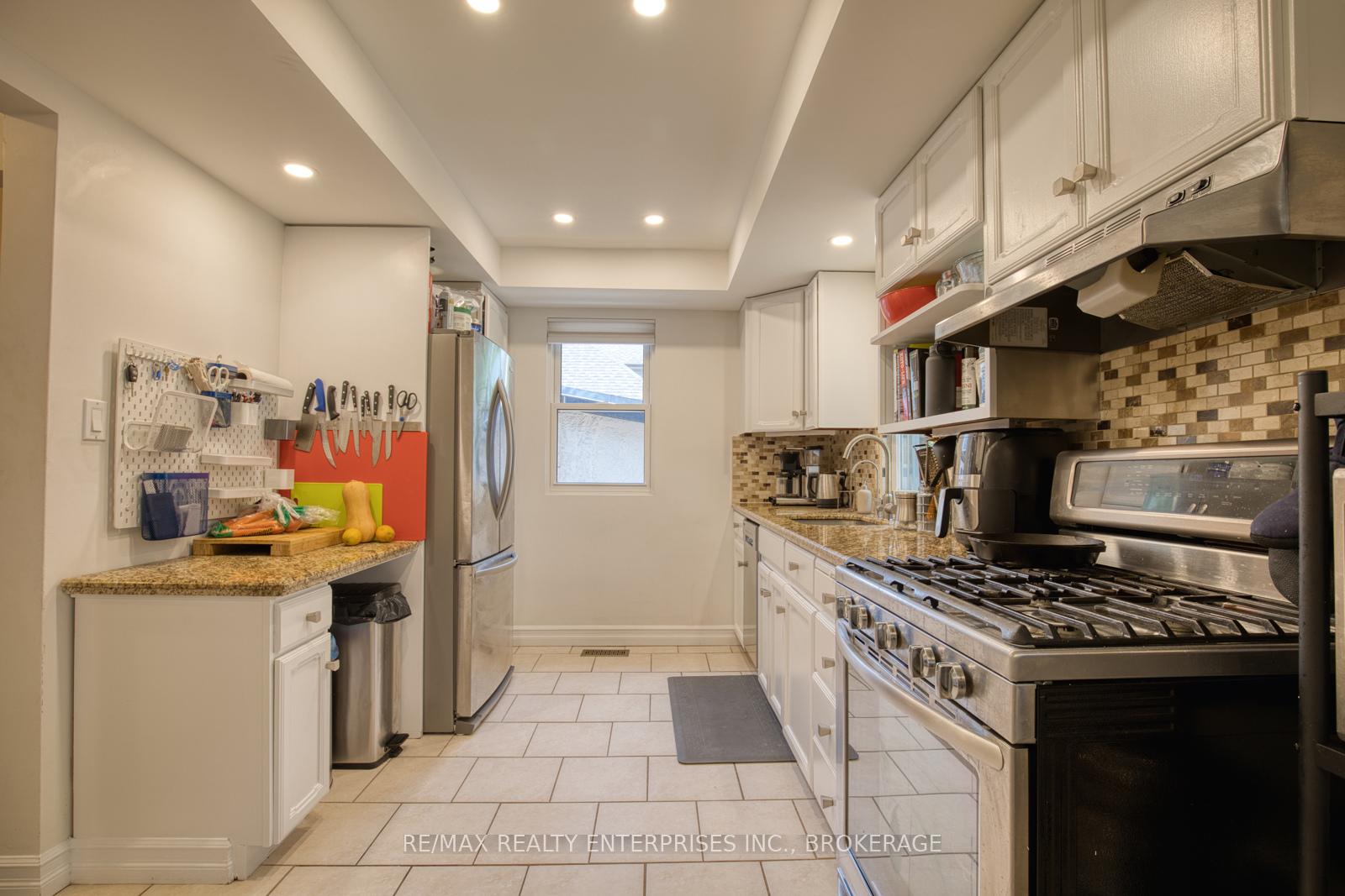 Photo 13 of 35 Hawthorne Avenue, Hamilton, Kirkendall — HOMEH